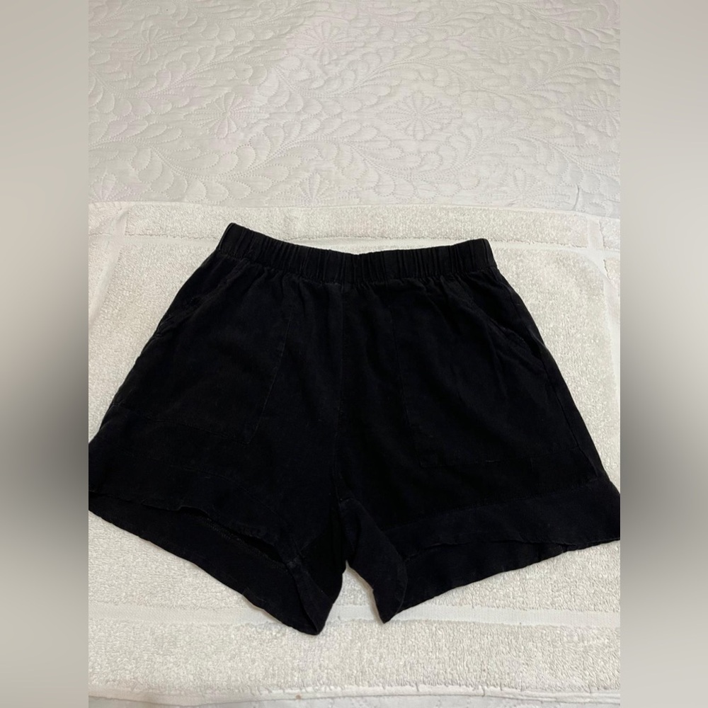 (19) Classic Black Women's Shorts